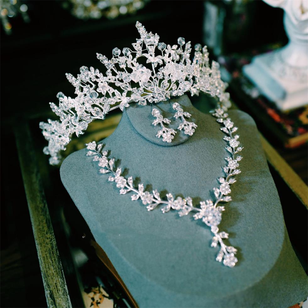 Bridal Crown Headwear Three Piece Set Necklace Earring Wedding Dress Accessories ZD008
Bridal Crown Headwear Three Piece Set Necklace Earring Wedding Dress Accessories ZD008