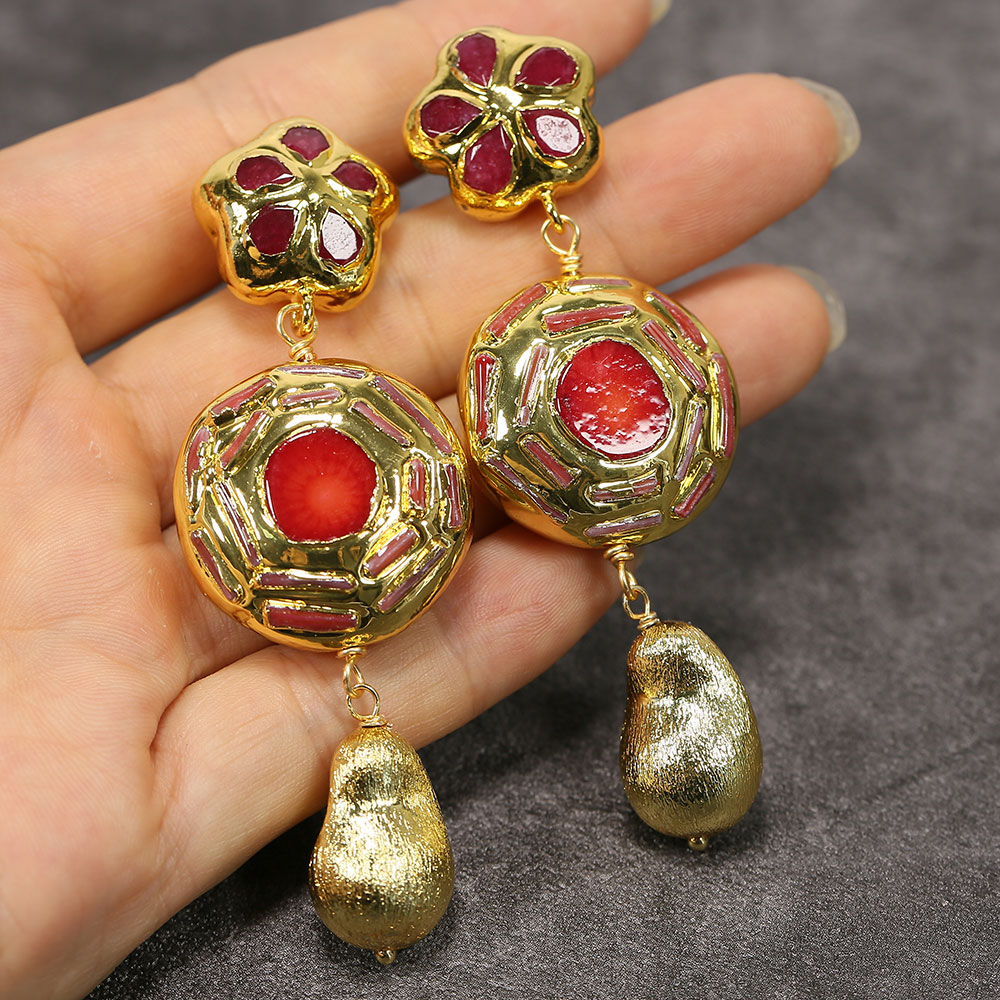 Red Coral Dangle 24K Gold Plated Beads Brushed Bead Flower Red Jades Stud Earrings For Lady Gifts
Red Coral Dangle 24K Gold Plated Beads Brushed Bead Flower Red Jades Stud Earrings For Lady Gifts