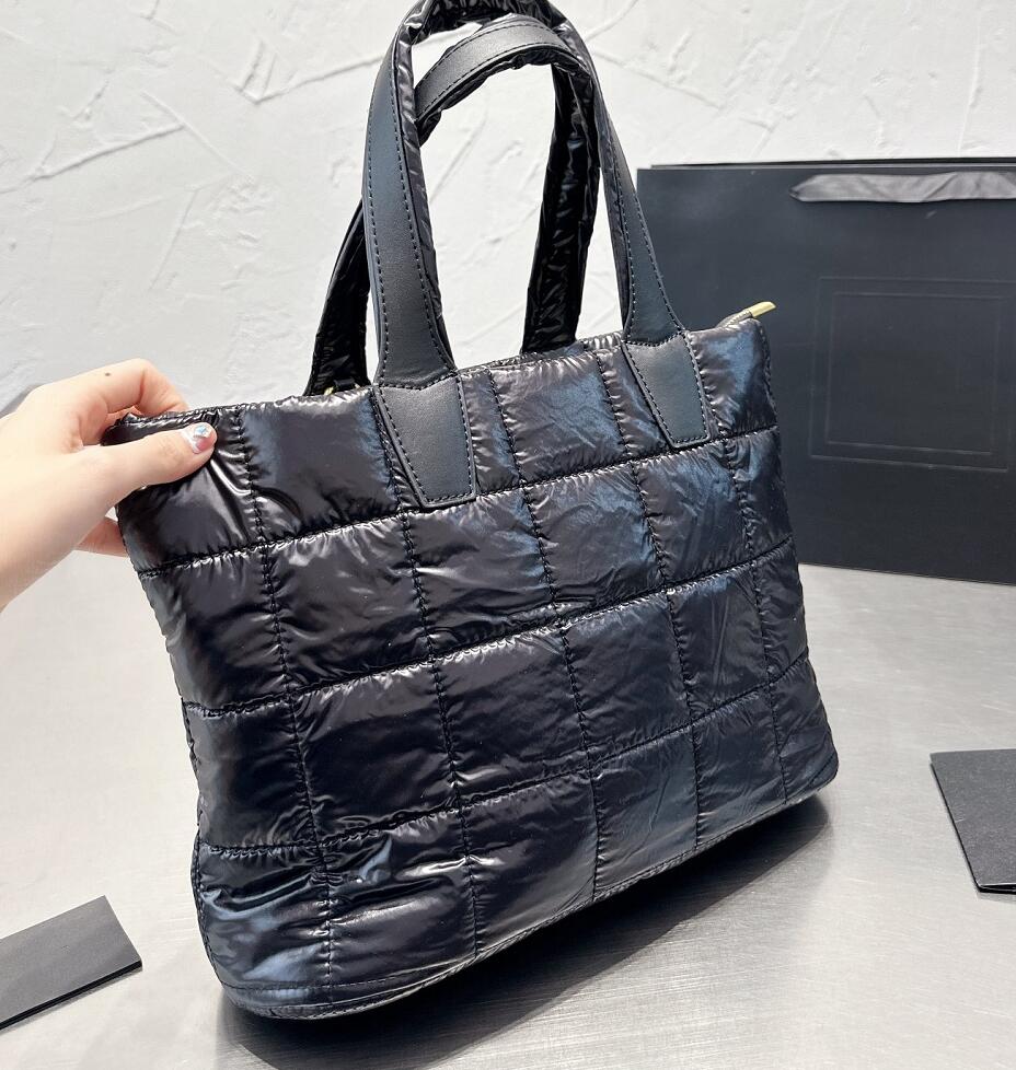 Large Capacity Cotton Shopping Bag Designer Lightweight Metal Logo Handbag Womens Fashion Portable Commuting Handbags Shoulder Bags Autumn Winter Women Totes, Blue
Large Capacity Cotton Shopping Bag Designer Lightweight Metal Logo Handbag Womens Fashion Portable Commuting Handbags Shoulder Bags Autumn Winter Women Totes, Blue