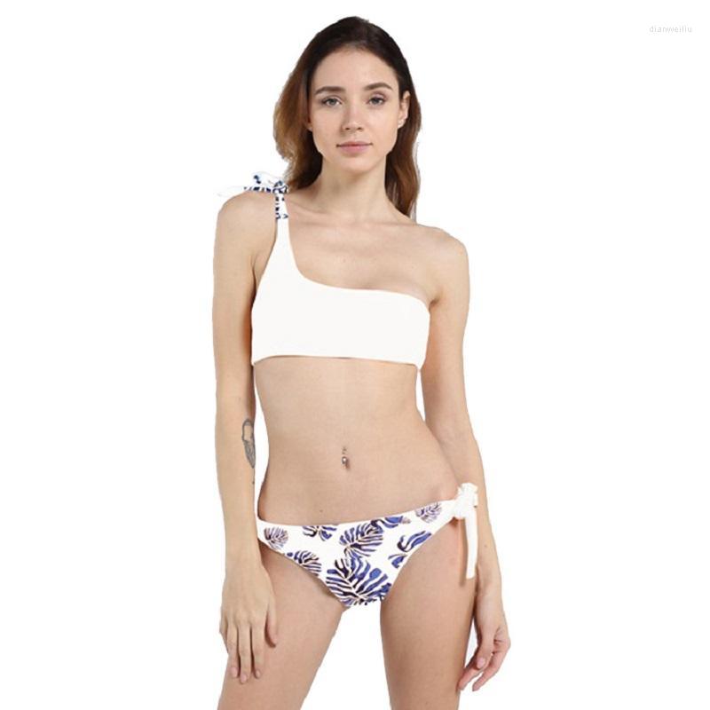 Swimwears 2022 European And American Swimwear Split Tube Top Printed One-strap Bikini
Swimwears 2022 European And American Swimwear Split Tube Top Printed One-strap Bikini