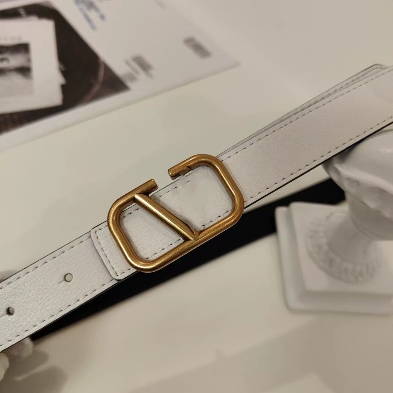 2022 Fashion luxury belt buckle belt designer design men and women of high men's gold width 2.8cm with box, Width 2.8cm with gift box
2022 Fashion luxury belt buckle belt designer design men and women of high men's gold width 2.8cm with box, Width 2.8cm with gift box