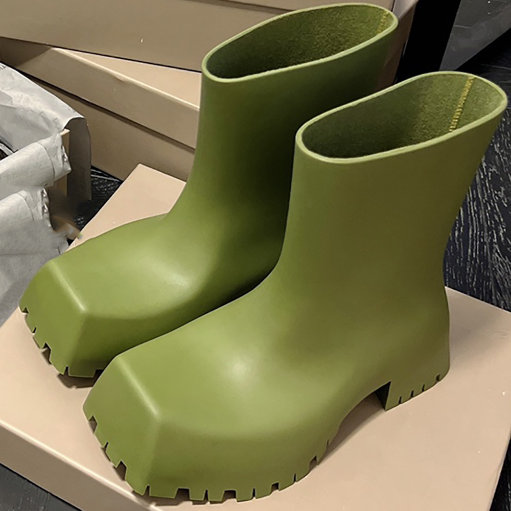 Luxury Paris Rubber Boots Rain Boots Women Square Toe Short Tube Thick Sole And Calf Non-Slip Waterproof New Designer Couple Martin Boot Trooper, Sandy brown
Luxury Paris Rubber Boots Rain Boots Women Square Toe Short Tube Thick Sole And Calf Non-Slip Waterproof New Designer Couple Martin Boot Trooper, Sandy brown