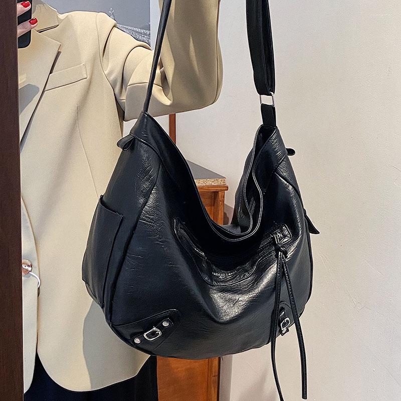 Evening Bags Black Large Capacity Shoulder Bag Women Leather Handbags Fashion Soft Travel Female Crossbody Vintage Woman
Evening Bags Black Large Capacity Shoulder Bag Women Leather Handbags Fashion Soft Travel Female Crossbody Vintage Woman