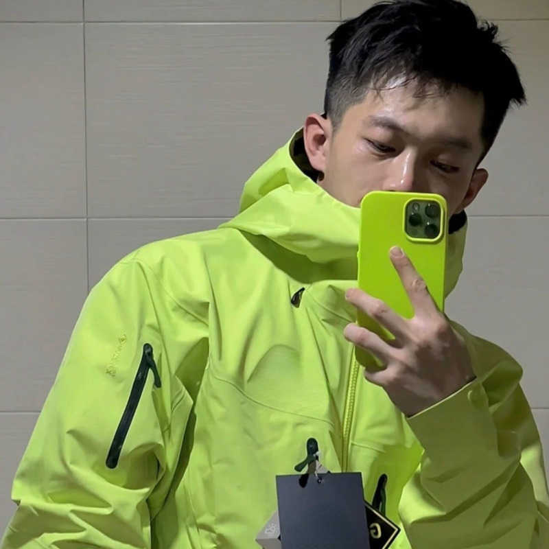 Arc mens jacket outdoor sports coat designer hoodie men women sportswear casual loose hooded jackets nylon waterproof windbreaker 88, Green
Arc mens jacket outdoor sports coat designer hoodie men women sportswear casual loose hooded jackets nylon waterproof windbreaker 88, Green