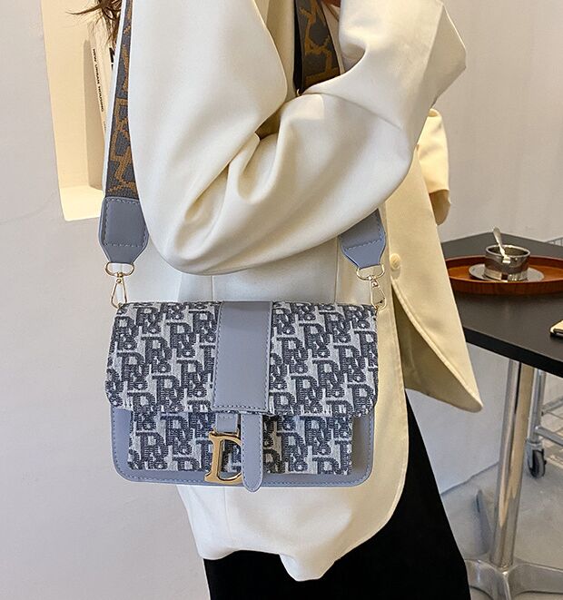 Evening Bags designers bags women crossbody bag Leather handbags purses lady tote Coin Purse 21-14-8cm
Evening Bags designers bags women crossbody bag Leather handbags purses lady tote Coin Purse 21-14-8cm