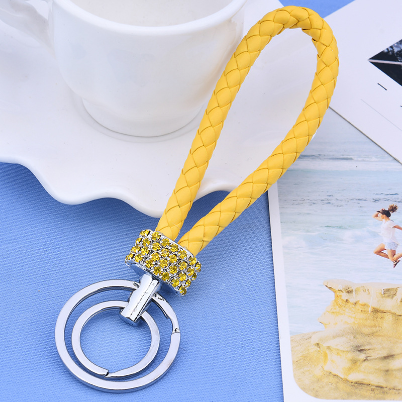 2022 Keychains Diamond encrusted leather rope flash drill creative car bag key chain fashionable birthday gift hand painting metal fittings
2022 Keychains Diamond encrusted leather rope flash drill creative car bag key chain fashionable birthday gift hand painting metal fittings