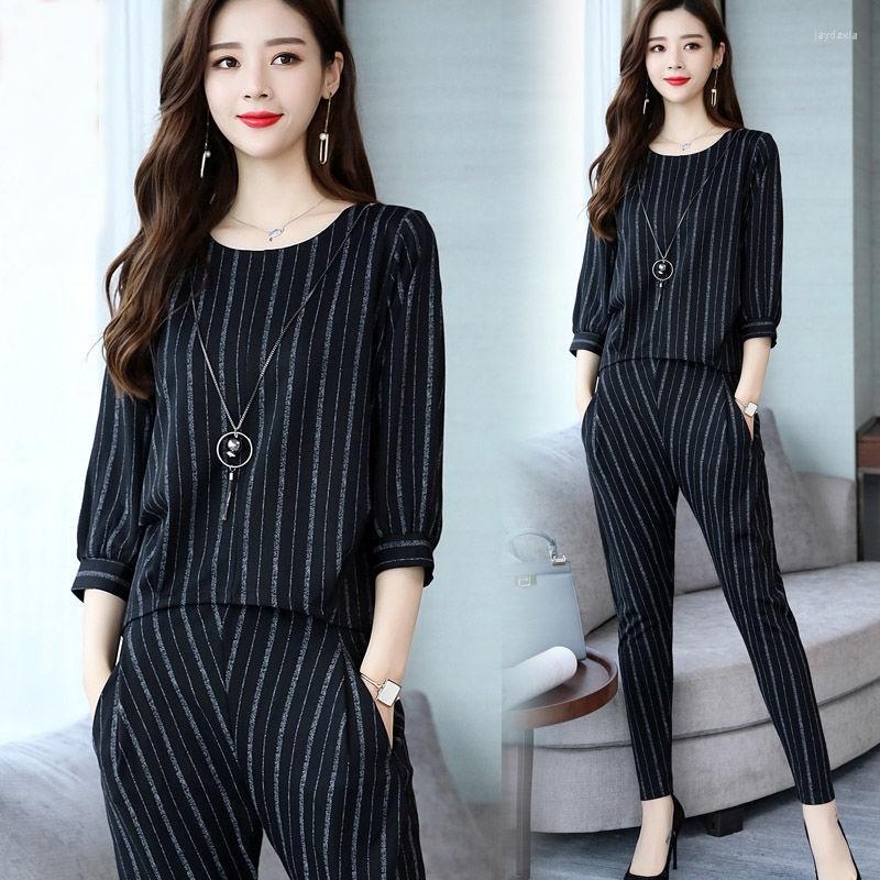 Women' Tracksuits Black Stripe Tracksuit Spring 2022 Womens Two Piece Sets Long Sleeve Female Harem Pants And Top Set DD2167
Women' Tracksuits Black Stripe Tracksuit Spring 2022 Womens Two Piece Sets Long Sleeve Female Harem Pants And Top Set DD2167