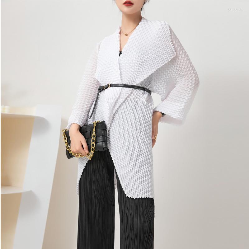 Women's Trench Coats Miyake Pleated Mid-length Women's Coat 2022 Autumn European And American High-end Loose Casual Fashion Lapel, Blue
Women's Trench Coats Miyake Pleated Mid-length Women's Coat 2022 Autumn European And American High-end Loose Casual Fashion Lapel, Blue
