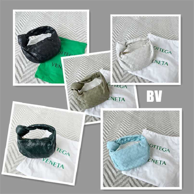 Autumn Designer Bottegas Handbags and Venetas Winter 22 Domestic MINI JODIE Classic Mini Woven Bag, Travertine dongshi green gold hardware
Autumn Designer Bottegas Handbags and Venetas Winter 22 Domestic MINI JODIE Classic Mini Woven Bag, Travertine dongshi green gold hardware