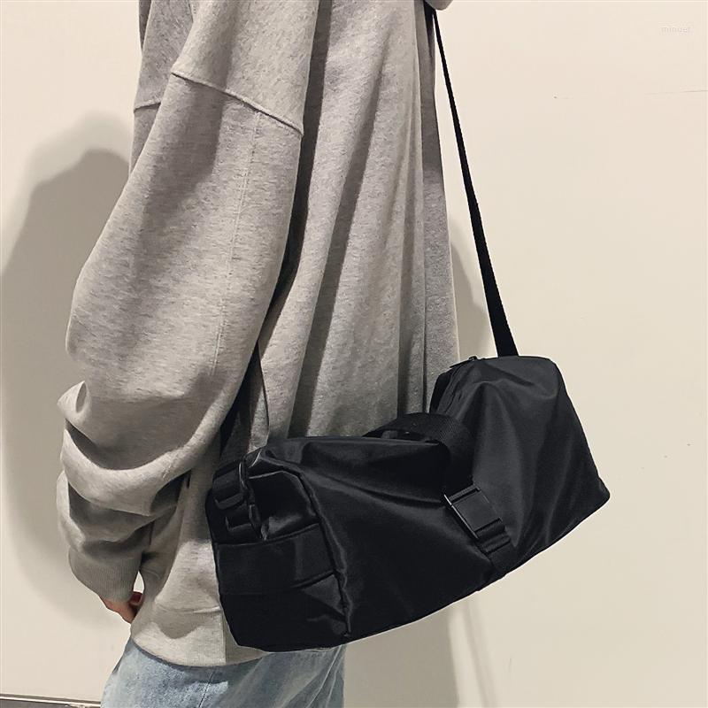 Evening Bags Japanese Messenger Bag Ins Simple Shoulder Couple Casual Fashion Brand Wild, Black
Evening Bags Japanese Messenger Bag Ins Simple Shoulder Couple Casual Fashion Brand Wild, Black