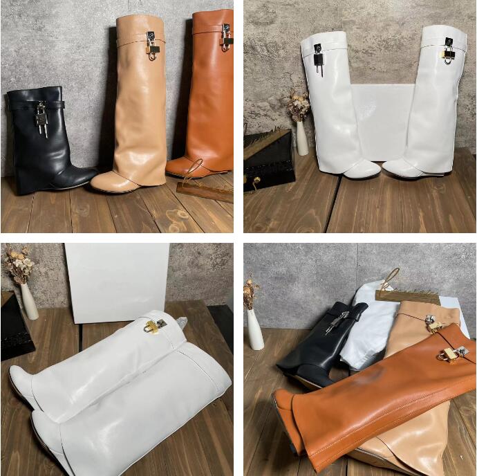 Shark Lock Boots Designer Women Leather Pants Knee Boots Padlock Metal Clad Wedge Almond Shaped Fashion Booties Top-quality Size 35-42, Box
Shark Lock Boots Designer Women Leather Pants Knee Boots Padlock Metal Clad Wedge Almond Shaped Fashion Booties Top-quality Size 35-42, Box