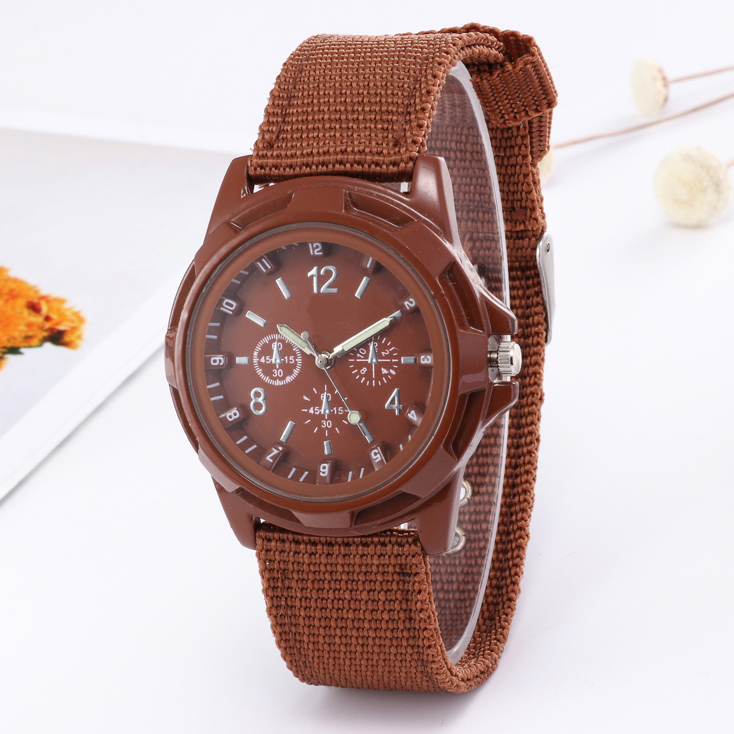 Casual dwaterproof waterproof Men quartz watch army soldier military canvas strap fabric analogue watches sports wristwatches Orologi di lusso, Color 1
Casual dwaterproof waterproof Men quartz watch army soldier military canvas strap fabric analogue watches sports wristwatches Orologi di lusso, Color 1