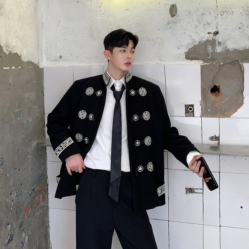 Men's Suits 2022 Autumn Winter Retro Fashion Streetwear Warm High Collar Embroidered Disc Button Suit Jacket Men's Short Thick Men, Black
Men's Suits 2022 Autumn Winter Retro Fashion Streetwear Warm High Collar Embroidered Disc Button Suit Jacket Men's Short Thick Men, Black