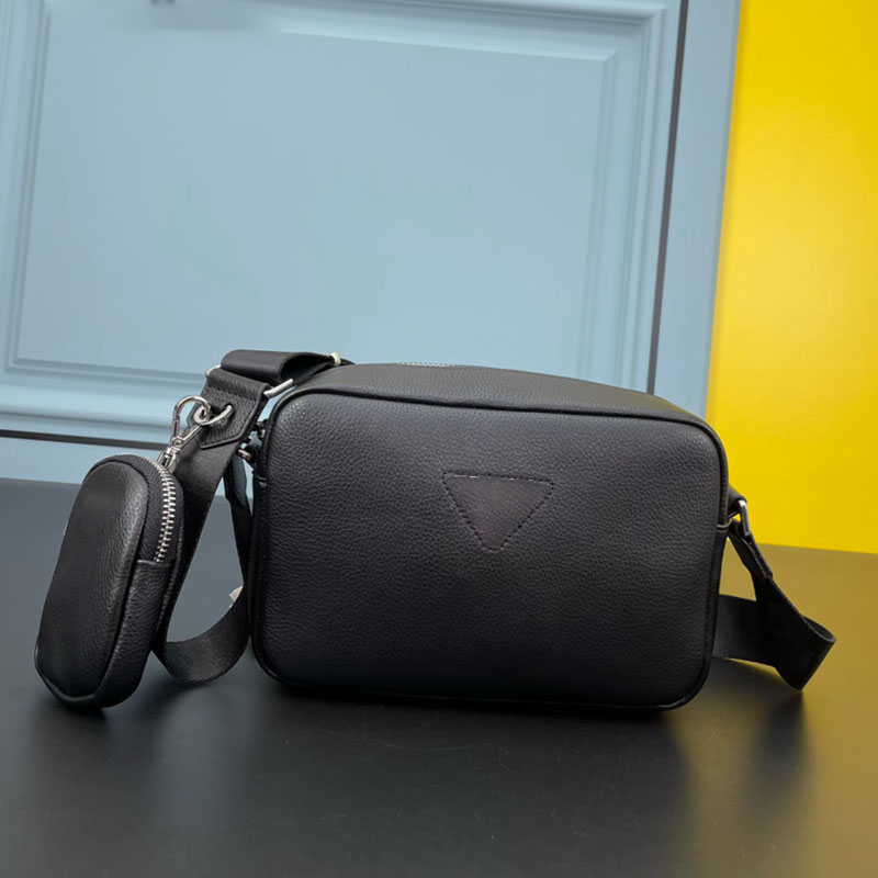 Luxury crossbody Mens and Womens Purses Designer Bags Single shoulder bag cowhide 1B182 Black coin purse, Freight compensation
Luxury crossbody Mens and Womens Purses Designer Bags Single shoulder bag cowhide 1B182 Black coin purse, Freight compensation