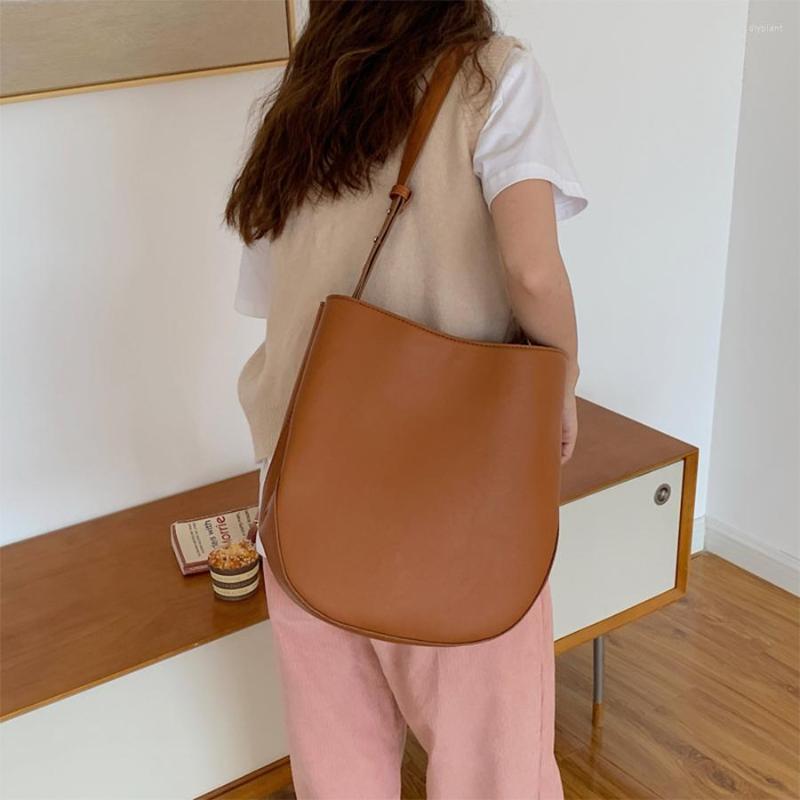 Evening Bags Casual Bucket Bag For Women Vintage Shoulder Large Capacity Crossbody Elegant Female Shopping Handbag Design Lady Purse, White
Evening Bags Casual Bucket Bag For Women Vintage Shoulder Large Capacity Crossbody Elegant Female Shopping Handbag Design Lady Purse, White