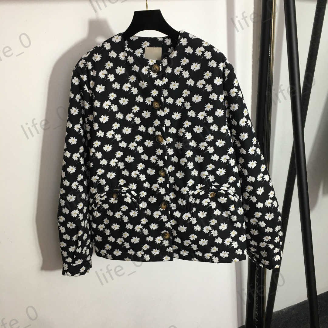 Designer Womans Jackets Full Body Floral Print Single Breasted Tops Coats Crew Neck Long Sleeve Outerwear Fashion Brand Woman Jacket
Designer Womans Jackets Full Body Floral Print Single Breasted Tops Coats Crew Neck Long Sleeve Outerwear Fashion Brand Woman Jacket