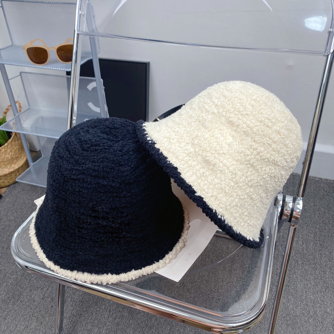 Couple Luxury Designer Bucket Hats Autumn and Winter Lamb Fleece Warm Appointment Travel Fashion Street Photo, Black
Couple Luxury Designer Bucket Hats Autumn and Winter Lamb Fleece Warm Appointment Travel Fashion Street Photo, Black