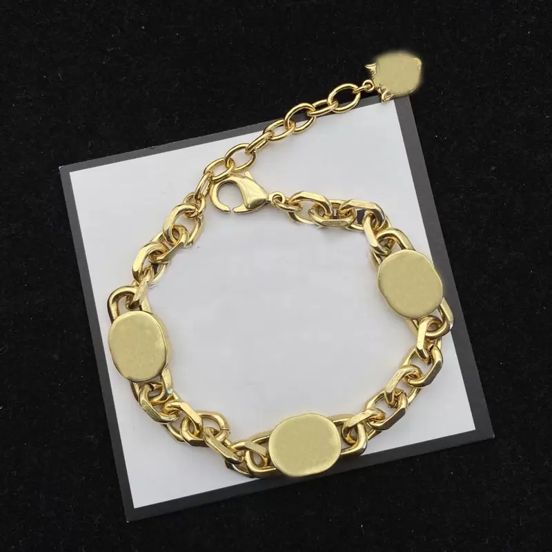 Women Designer Earrings Gold Bracelets Mens Pendant Necklaces For Women Luxury Letters Jewelry Fashion Love Bracelet Chain Link 2210092D
Women Designer Earrings Gold Bracelets Mens Pendant Necklaces For Women Luxury Letters Jewelry Fashion Love Bracelet Chain Link 2210092D