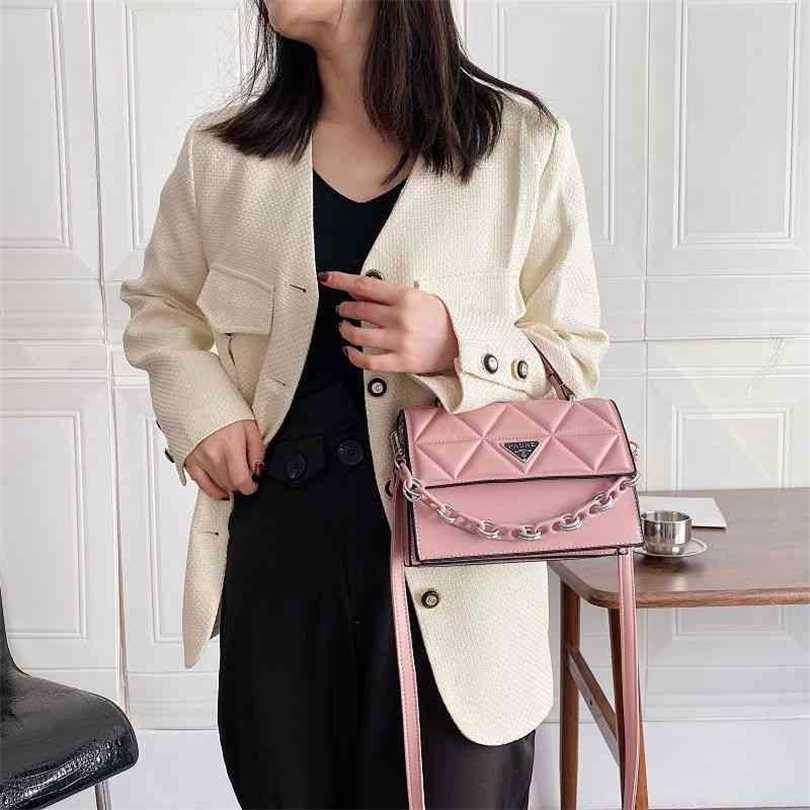 70% OFF 2023 Designer bag Lingge chain autumn winter Korean embossed small square women's One Messenger6KKV, White
70% OFF 2023 Designer bag Lingge chain autumn winter Korean embossed small square women's One Messenger6KKV, White