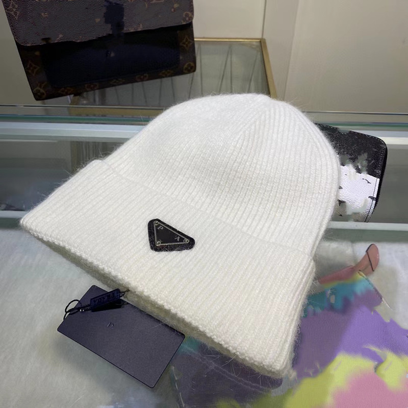 Designer Brand Men's Luxury Beanie Hat Women's Autumn and Winter New Classic Inverted Triangle Fashion Trend Versatile Outdoor Warm Knit Hat
Designer Brand Men's Luxury Beanie Hat Women's Autumn and Winter New Classic Inverted Triangle Fashion Trend Versatile Outdoor Warm Knit Hat