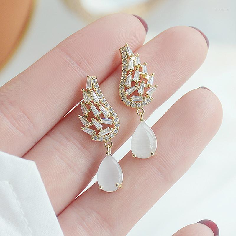 Dangle Earrings & Chandelier Ins Cute Angle Wing Opai Earring For Women Cubic Crystal Rhinestone Charm Stud Fashion Jewelry PendantDangle
Dangle Earrings & Chandelier Ins Cute Angle Wing Opai Earring For Women Cubic Crystal Rhinestone Charm Stud Fashion Jewelry PendantDangle