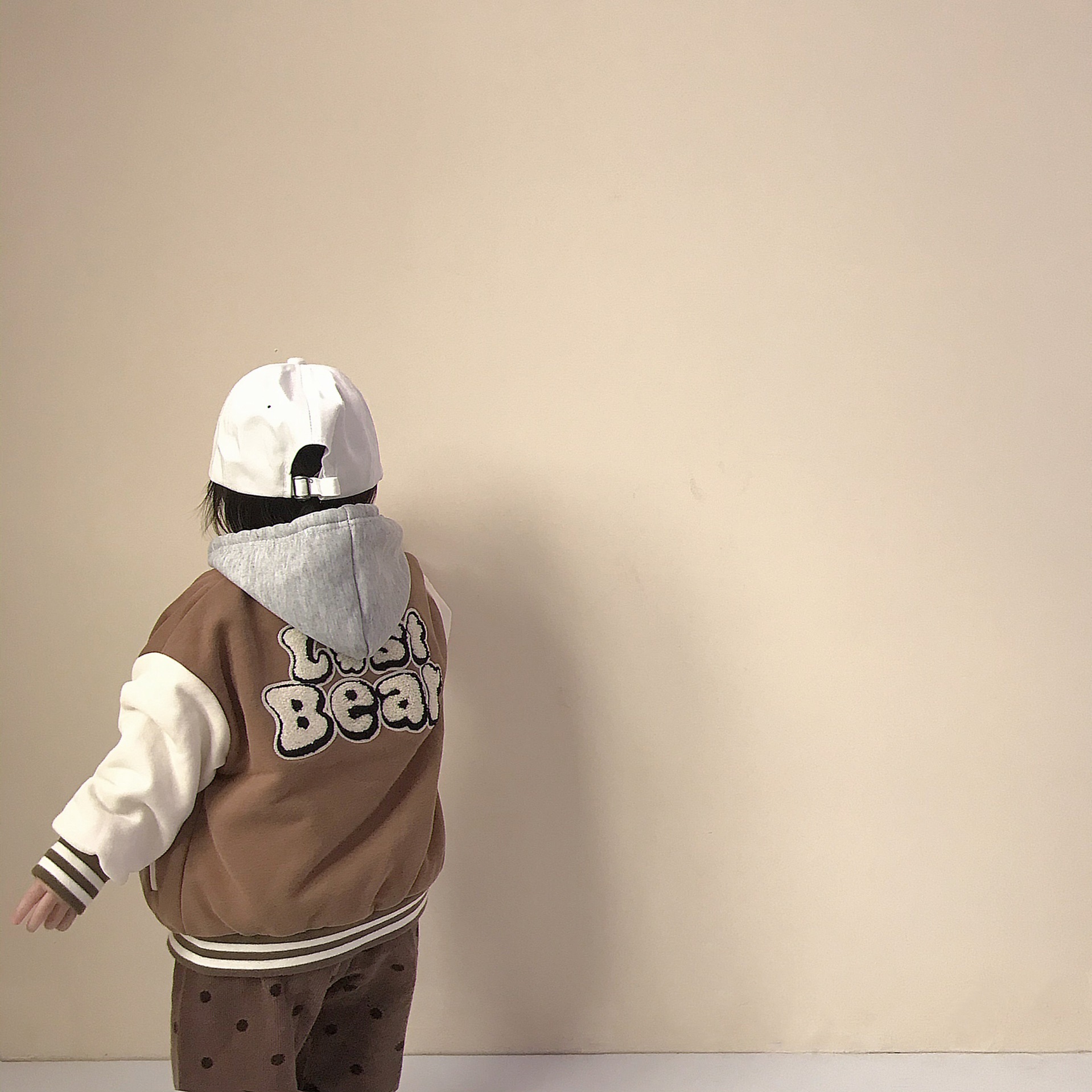 Jackets 9252 Children Clothes Patchwork Long Sleeve Baseball Autumn Winter Girl s Bear Coat Boy Coffee Dot Pant 221010