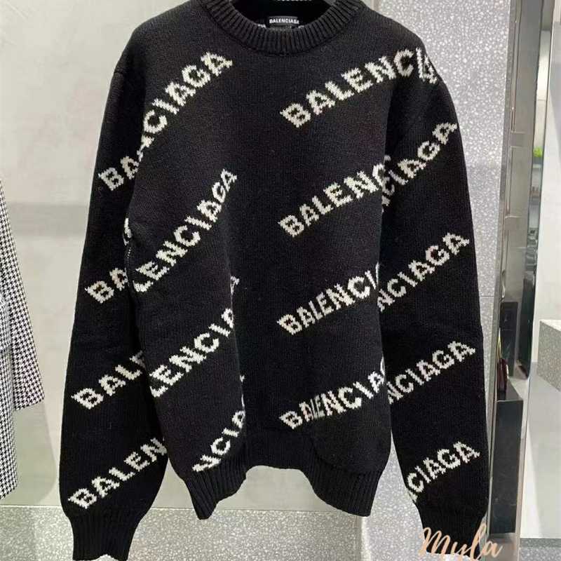 Original Hoodie Balenciga 22fw All Over Printed Diagonal Bullet Screen Letters Knitwear for Men and Women, Dark green
Original Hoodie Balenciga 22fw All Over Printed Diagonal Bullet Screen Letters Knitwear for Men and Women, Dark green