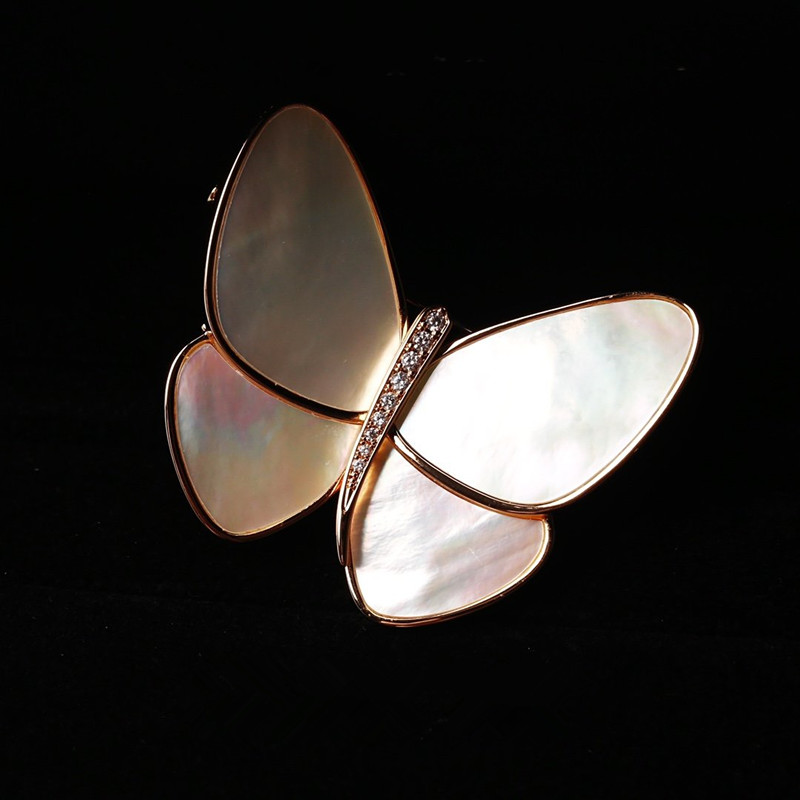 Brooch 5A white Shell Butterfly Rose Gold Hand encrusted diamond Ladies Memorial Day Social
Brooch 5A white Shell Butterfly Rose Gold Hand encrusted diamond Ladies Memorial Day Social