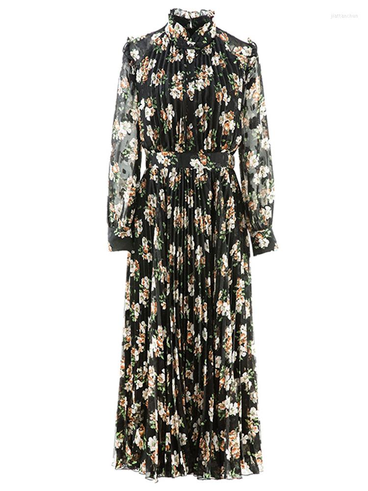 Casual Dresses 2022 Spring Summer Silk Long Dress Women Black Fashion Flowers Printed High Quality Elegant Pleated, Picture shown
Casual Dresses 2022 Spring Summer Silk Long Dress Women Black Fashion Flowers Printed High Quality Elegant Pleated, Picture shown