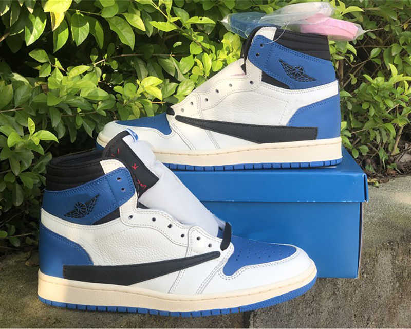 High OG 1 Basketball Shoes 1S TS x Fragment Jumpman Top calf leather Blue White Luxurys Designers Mens Sports Sneakers With Box jumpman1shoes, #1
High OG 1 Basketball Shoes 1S TS x Fragment Jumpman Top calf leather Blue White Luxurys Designers Mens Sports Sneakers With Box jumpman1shoes, #1