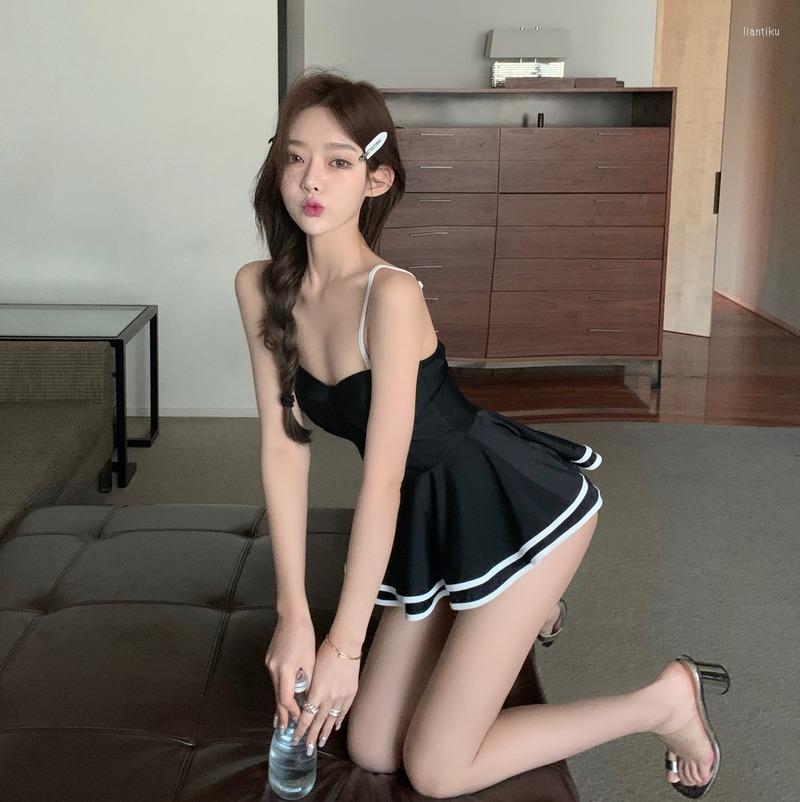 Yoga Outfit 2022 French Retro Small Black Skirt Japanese Korean Sexy Piece Of Sprouts Swimsuit Female Bikini
Yoga Outfit 2022 French Retro Small Black Skirt Japanese Korean Sexy Piece Of Sprouts Swimsuit Female Bikini