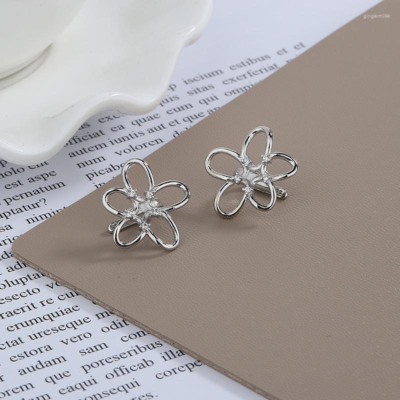 Backs Earrings 1 Pcs Hollow Flower Ear Bone No Pierced Wrap Cartilago Clip On For Women Irregular Piercing Jewelry
Backs Earrings 1 Pcs Hollow Flower Ear Bone No Pierced Wrap Cartilago Clip On For Women Irregular Piercing Jewelry