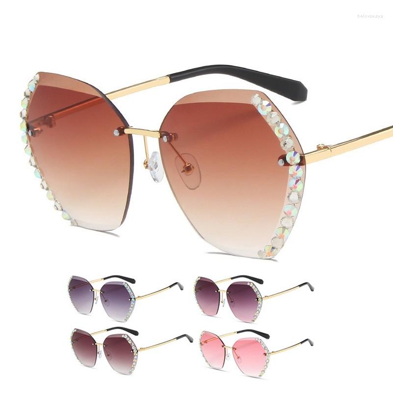 Sunglasses High Quality Handmade Oversized Gradient UV400 Glasses Luxury Bling Diamond Shades Fashion Women Rimless
Sunglasses High Quality Handmade Oversized Gradient UV400 Glasses Luxury Bling Diamond Shades Fashion Women Rimless