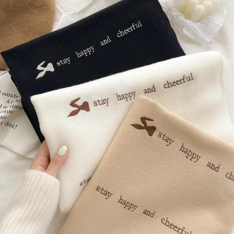 Scarves 2022 Winter Women Cashmere Scarf Warm Pashmina Shawl Wraps Designer Neckerchief Letter Embroidery Foulard Female Bufandas
Scarves 2022 Winter Women Cashmere Scarf Warm Pashmina Shawl Wraps Designer Neckerchief Letter Embroidery Foulard Female Bufandas