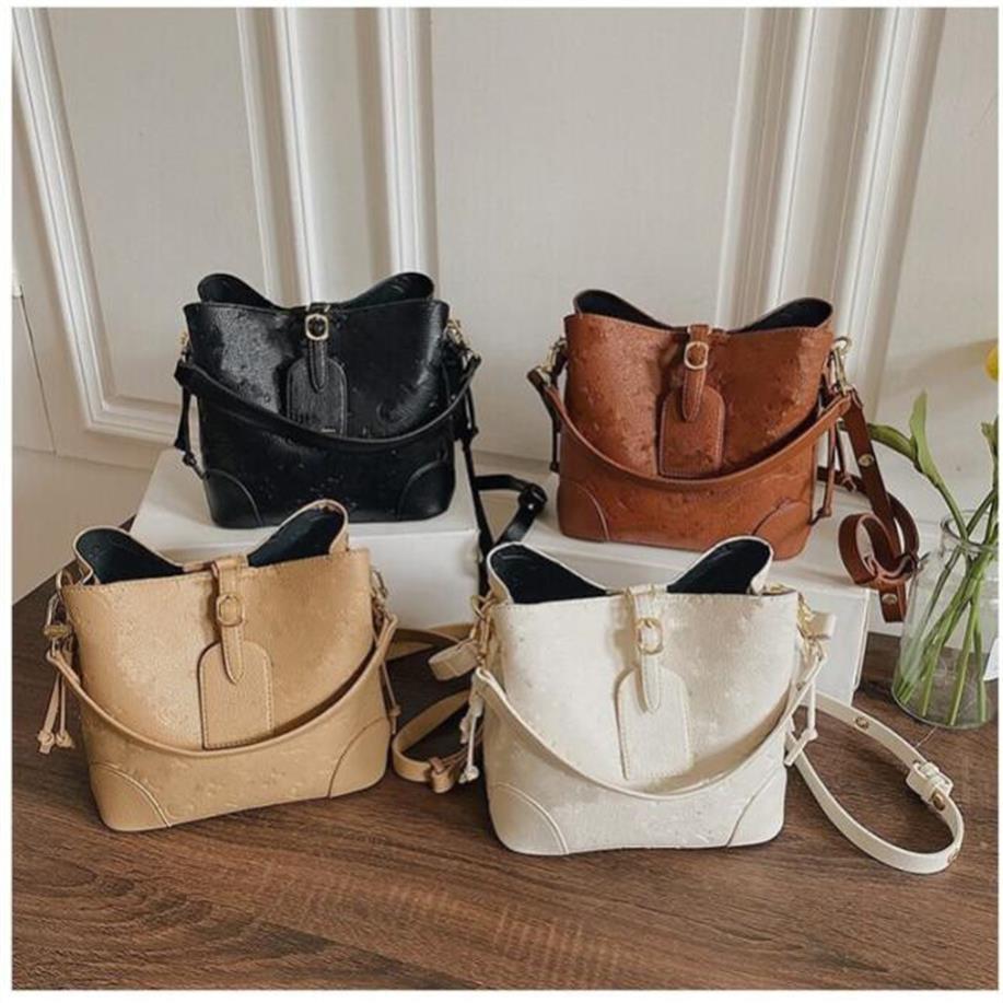 Handbags purse womens bag SOHO DISCO Genuine Leather tassel zipper Shoulder bags women Crossbody handbag Come G053282G
Handbags purse womens bag SOHO DISCO Genuine Leather tassel zipper Shoulder bags women Crossbody handbag Come G053282G