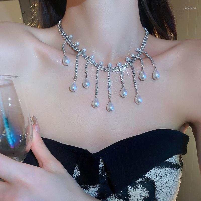 Choker FYUAN Luxury Water Drop Pearl Necklaces For Women Long Tassel Crystal Statement Jewelry Gifts
Choker FYUAN Luxury Water Drop Pearl Necklaces For Women Long Tassel Crystal Statement Jewelry Gifts