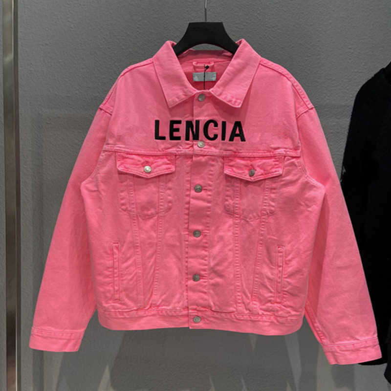 Top quality classic washed denim jacket Paris chest letter embroidered denim trend versatile loose outer jacket men's and women's, Mei purple
Top quality classic washed denim jacket Paris chest letter embroidered denim trend versatile loose outer jacket men's and women's, Mei purple