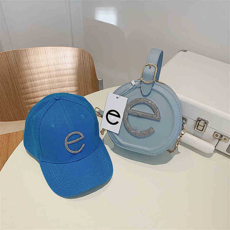 Totes Te Round Tote Bag Designer Designer Bags Handbags For Women Fashion leather crossbody Texture Diamond Chain Messenger Shoulder Two Piece Set 220915, Red
Totes Te Round Tote Bag Designer Designer Bags Handbags For Women Fashion leather crossbody Texture Diamond Chain Messenger Shoulder Two Piece Set 220915, Red
