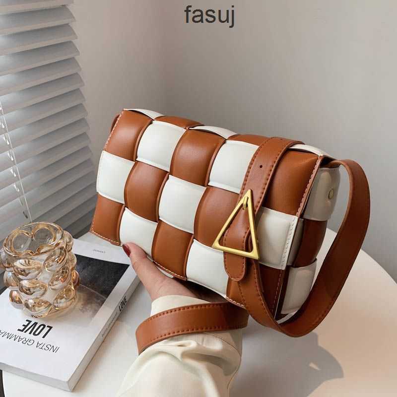 Fashion Ladies Bottess bags Venetas female winter 2022 new high sense woven messenger summer versatile wide shoulder strap small square, Green
Fashion Ladies Bottess bags Venetas female winter 2022 new high sense woven messenger summer versatile wide shoulder strap small square, Green