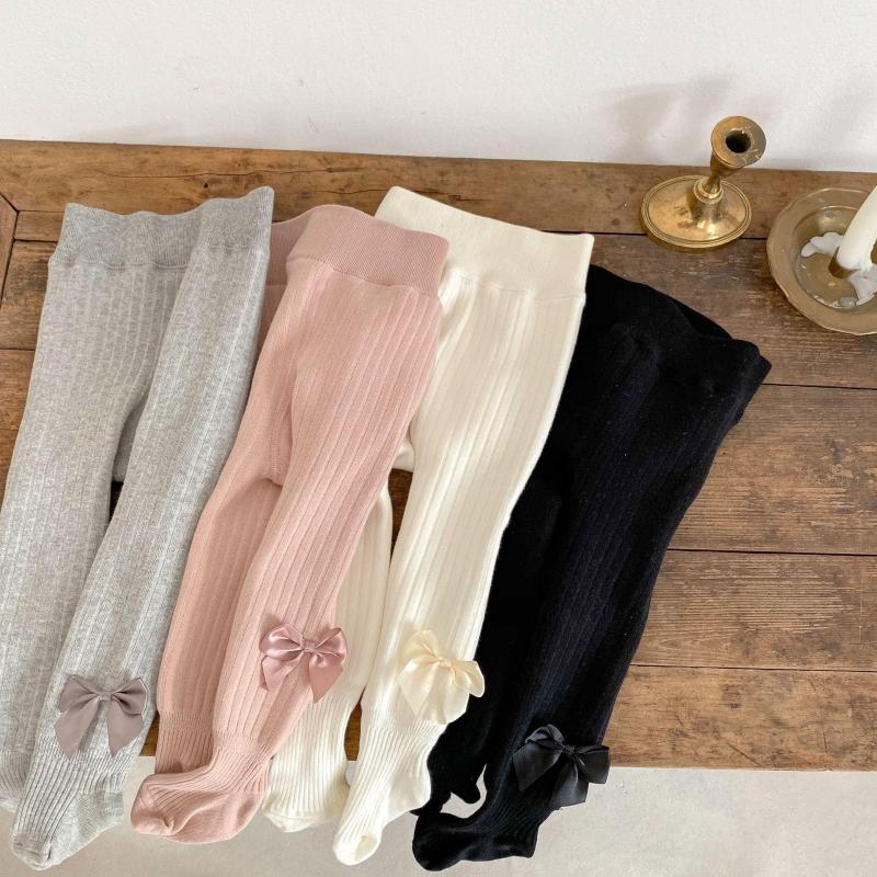 Jackets 3911C Baby Leggings 2022 Winter Korean Cute Girls Tights Add Velvet Base Pantyhose Sweet Bow Thickened Warm, Grey with fleece
Jackets 3911C Baby Leggings 2022 Winter Korean Cute Girls Tights Add Velvet Base Pantyhose Sweet Bow Thickened Warm, Grey with fleece