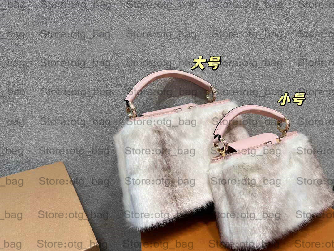CAPUCINES BB Bag Winter Handbag Womens Luxurys Mink Fur Cross Body Canvas Shoulder Bags Ladies Designer MM Cover Leather Gold Color Hardware Tote Removable Strap
CAPUCINES BB Bag Winter Handbag Womens Luxurys Mink Fur Cross Body Canvas Shoulder Bags Ladies Designer MM Cover Leather Gold Color Hardware Tote Removable Strap