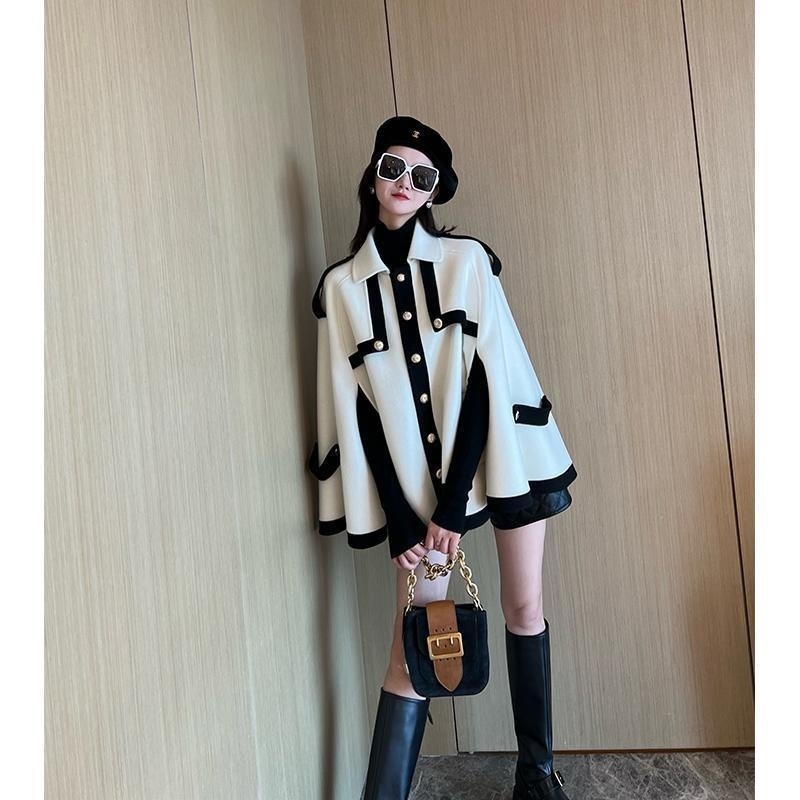 Women's Wool Blends Wool Tweed Autumn And Winter French College Style Cape Women's Design Short High-end Temperament Woolen Coat 221010
Women's Wool Blends Wool Tweed Autumn And Winter French College Style Cape Women's Design Short High-end Temperament Woolen Coat 221010