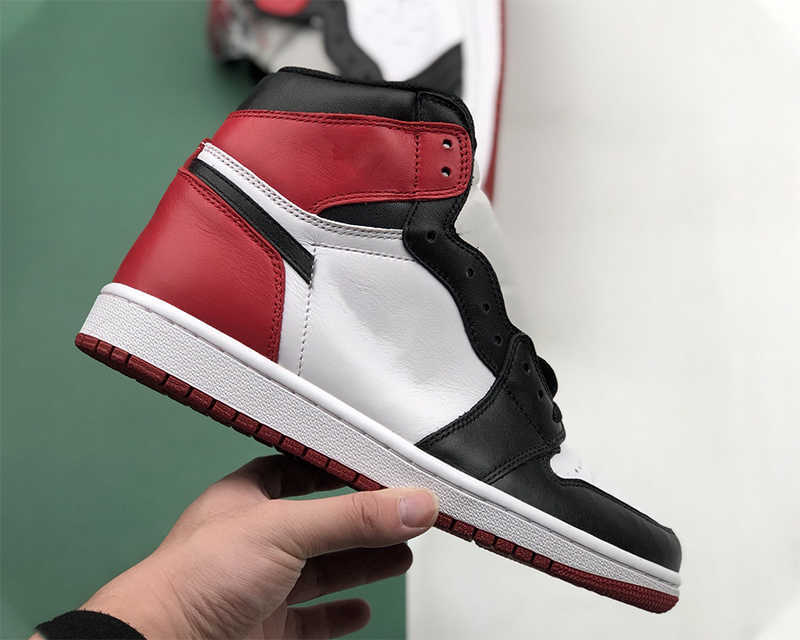 Mens 1 high OG jumpman basketball shoes 1s University Red royal black toemetallic gold mid UNC Patent men women Sneakers trainers with box jumpman1shoes, #1
Mens 1 high OG jumpman basketball shoes 1s University Red royal black toemetallic gold mid UNC Patent men women Sneakers trainers with box jumpman1shoes, #1