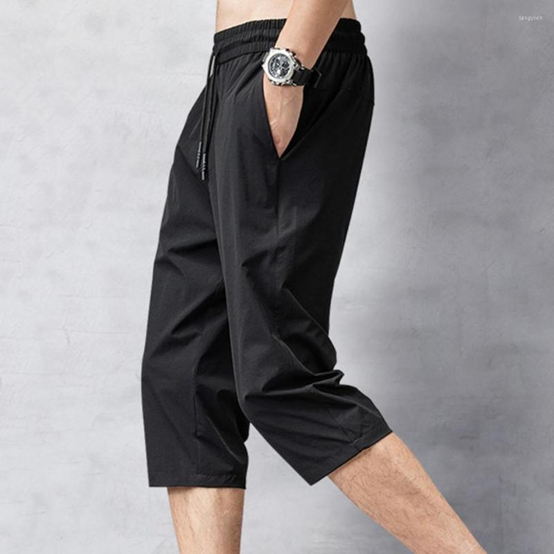 Men's Pants Solid Color Capri Elastic Waist Men Drawstring 3/4 Length Cropped Trousers Sweatpants, Light grey
Men's Pants Solid Color Capri Elastic Waist Men Drawstring 3/4 Length Cropped Trousers Sweatpants, Light grey