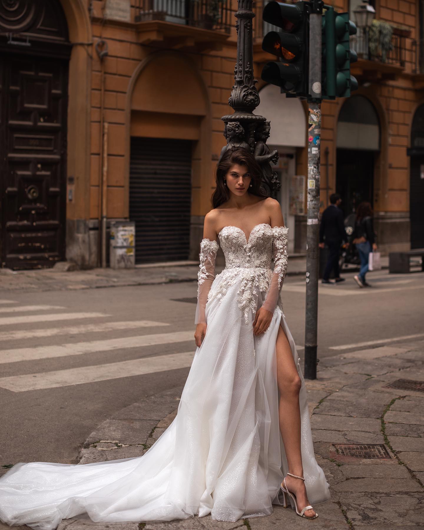 Eva Lendel 2023 Lace Wedding Dress Appliqued Bohemian Beaded Beach Side Split Bridal Gowns Detachable Long Sleeve vestido de novia