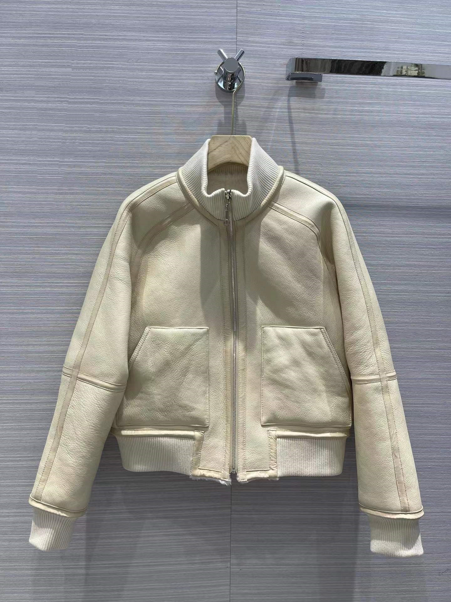 Milan Runway Jackets 2022 New Autumn Winter Stand Collar Long Sleeve Print Women' Coats Designer Brand Same Style Outerwear 1010-2, Black
Milan Runway Jackets 2022 New Autumn Winter Stand Collar Long Sleeve Print Women' Coats Designer Brand Same Style Outerwear 1010-2, Black