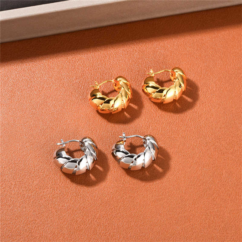 Ins 2022 New Niche Design Stud Striped Hollow Earrings Women's Half Circle Cold Style High Refined Fashion Accessories Jewelry Gift
Ins 2022 New Niche Design Stud Striped Hollow Earrings Women's Half Circle Cold Style High Refined Fashion Accessories Jewelry Gift