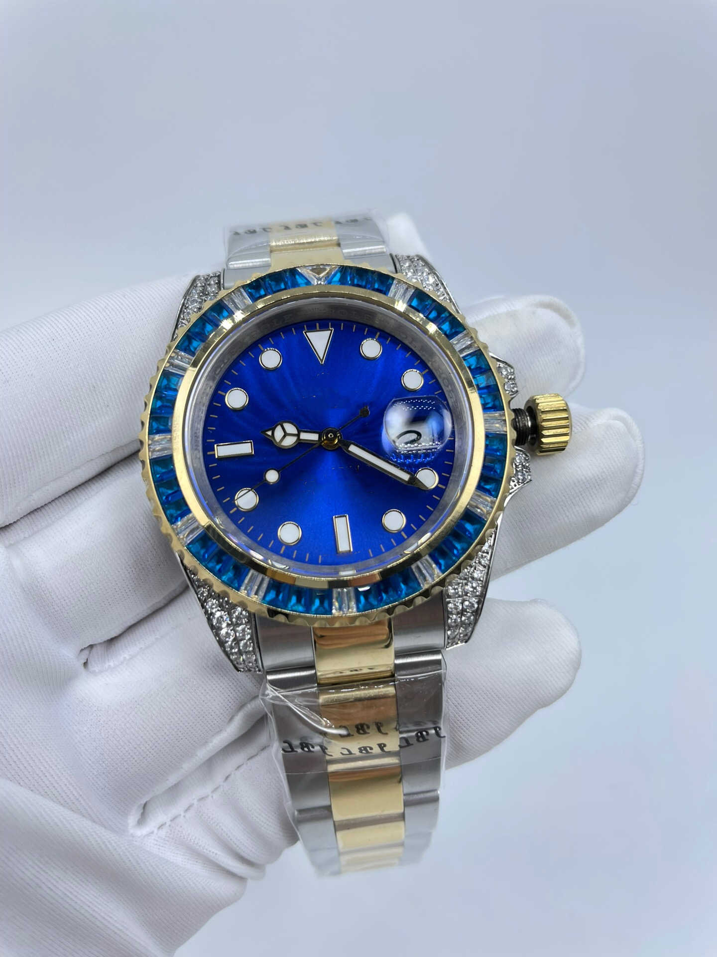 Fashion Classic Mens Watches Automatic Movement Watches Blue Diamond Bezel Mechanical Men's Wristwatches Stainless Steel Strap Waterproof Sports Man Wristwatch
Fashion Classic Mens Watches Automatic Movement Watches Blue Diamond Bezel Mechanical Men's Wristwatches Stainless Steel Strap Waterproof Sports Man Wristwatch