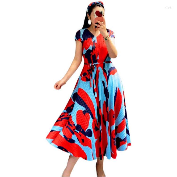 Casual Dresses VANOVICH French Mid-length Dress 2022 Summer Temperament Pleated Fashion Printing Slim A-LINE V-neck Chiffon, Red
Casual Dresses VANOVICH French Mid-length Dress 2022 Summer Temperament Pleated Fashion Printing Slim A-LINE V-neck Chiffon, Red
