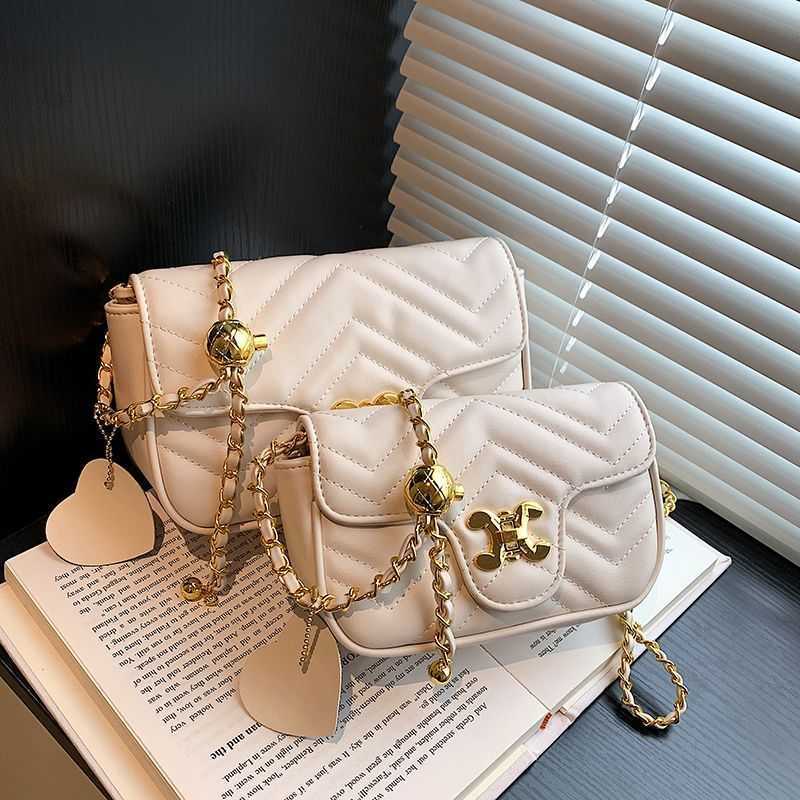 Evening Bags Net Red Small Women's Bag 2022 New Fashion Summer Chain One Shoulder Crossbody CEIE High Grade Small Square Bag, Black large
Evening Bags Net Red Small Women's Bag 2022 New Fashion Summer Chain One Shoulder Crossbody CEIE High Grade Small Square Bag, Black large